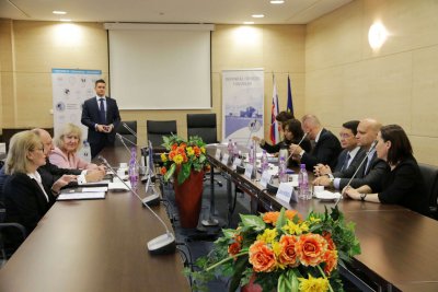 Rokovanie Taleba Rifaia s rektorom EU v Bratislave