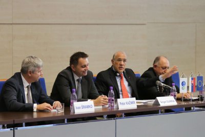 Ekonomický prehľad SR 2014