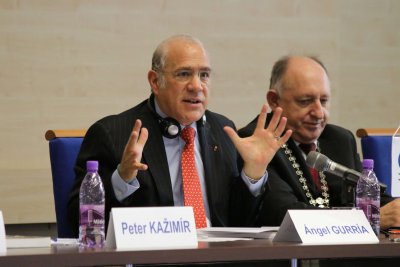 Ekonomický prehľad SR 2014