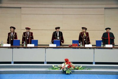 Doctor Honoris Causa Michalovi Kováčovi a Petrovi Mihókovi