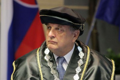 Doctor Honoris Causa Michalovi Kováčovi a Petrovi Mihókovi