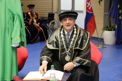 Doctor Honoris Causa Michalovi Kováčovi a Petrovi Mihókovi