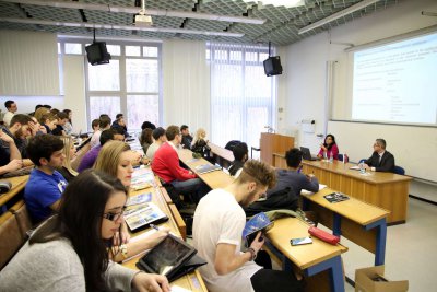 Kubánska veľvyslankyňa na prednášala na EU v Bratislave