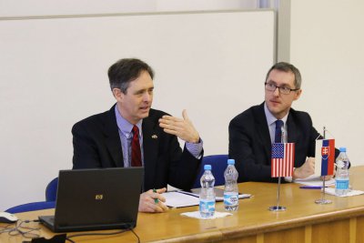 Začal sa ďalší ročník seminára diplomacia v praxi