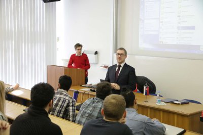 Alexander Wittwer prednášal študentom EU v Bratislave