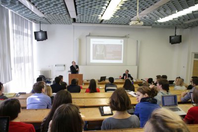 Alexander Wittwer prednášal študentom EU v Bratislave