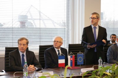 Dvojité diplomy absolventov frankofónneho štúdia