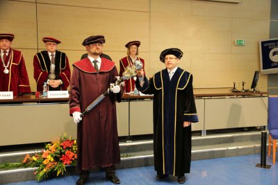 Inaugurácia rektora a dekanov EU v Bratislave