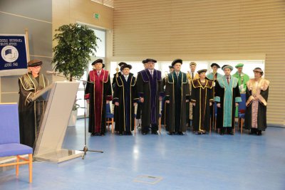 Inaugurácia rektora a dekanov EU v Bratislave