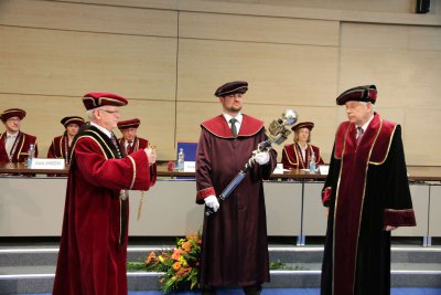 Inaugurácia rektora a dekanov EU v Bratislave
