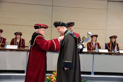 Inaugurácia rektora a dekanov EU v Bratislave