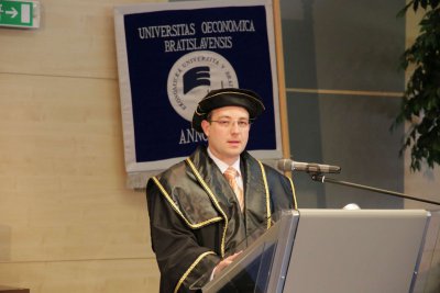Inaugurácia rektora a dekanov EU v Bratislave