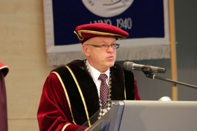 Inaugurácia rektora a dekanov EU v Bratislave