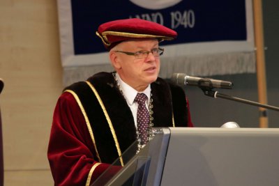 Inaugurácia rektora a dekanov EU v Bratislave