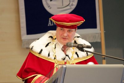 Inaugurácia rektora a dekanov EU v Bratislave