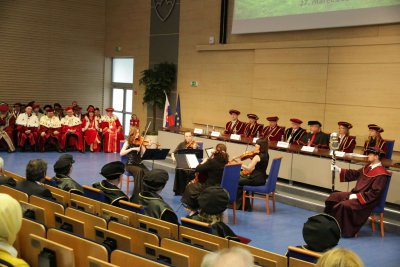 Inaugurácia rektora a dekanov EU v Bratislave