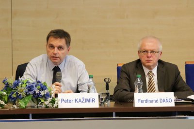 Prednáška ministra financií Petra Kažímíra