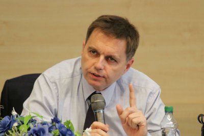 Prednáška ministra financií Petra Kažímíra