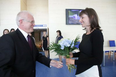 Ekonomická univerzita v Bratislave udelila čestný titul doctor honoris causa prof. Ľubošovi Pástorovi, PhD.