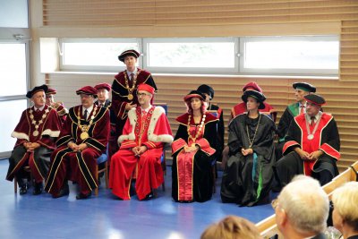 Ekonomická univerzita v Bratislave udelila čestný titul doctor honoris causa prof. Ľubošovi Pástorovi, PhD.