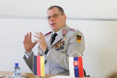 Prednáška podplukovníka Rüdigera Heinricha
