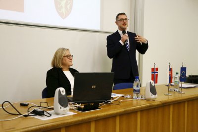 Prednáškový cyklus Diplomacia v praxi otvorila veľvyslankyňa Nórska