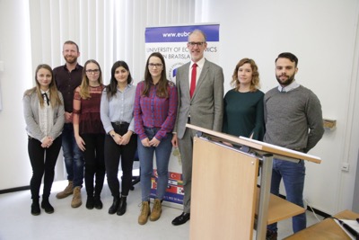 Nemecký veľvyslanec diskutoval so študentmi o aktuálnych výzvach v Európe