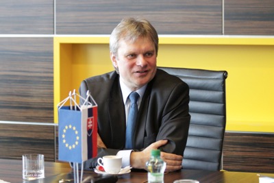 Estónsky veľvyslanec o digitalizácii a kybernetickej bezpečnosti