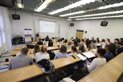 Japonský veľvyslanec zahájil nový ročník Diplomacie v praxi