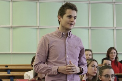 Veľvyslanec Nórskeho kráľovstva diskutoval so študentmi o aktuálnej situácii