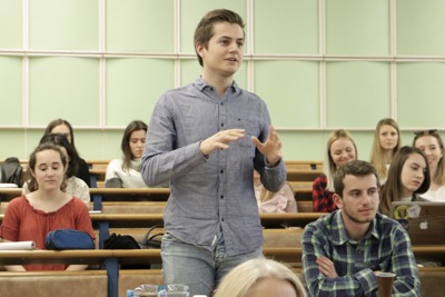 Švajčiarsky veľvyslanec ukončil 25. edíciu Diplomacie v praxi