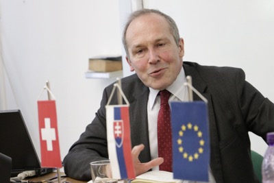Švajčiarsky veľvyslanec ukončil 25. edíciu Diplomacie v praxi