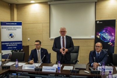 EU v Bratislave podpísala memorandum o porozumení s Inštitútom certifikovaných manažérskych účtovníkov