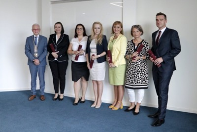 Univerzitné udalosti » EU v Bratislave má nových docentov a profesorku