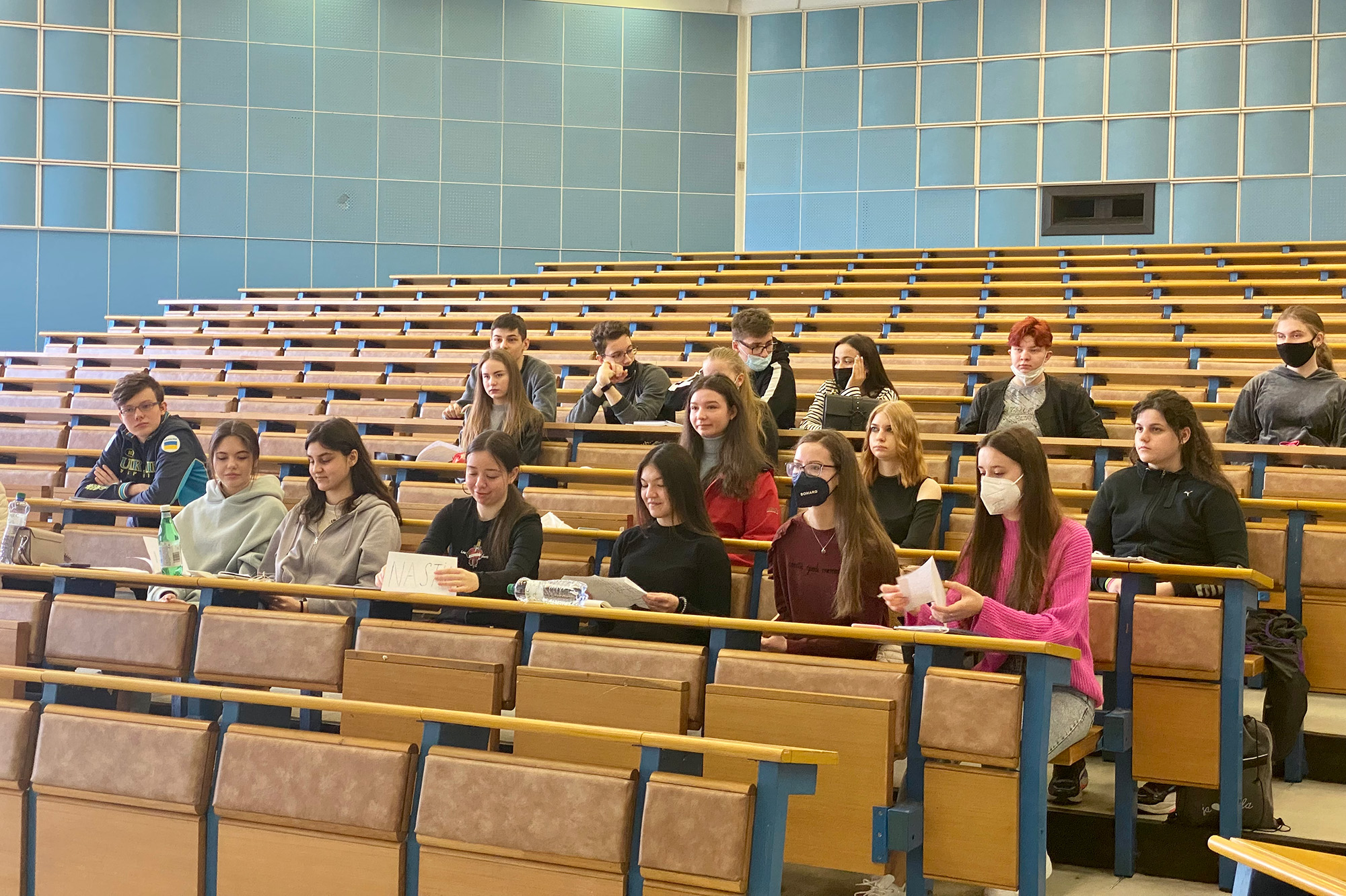 EUBA s jazykovou školou iCan otvorili intenzívny jazykový kurz slovenčiny pre desiatky ukrajinských študentov.
