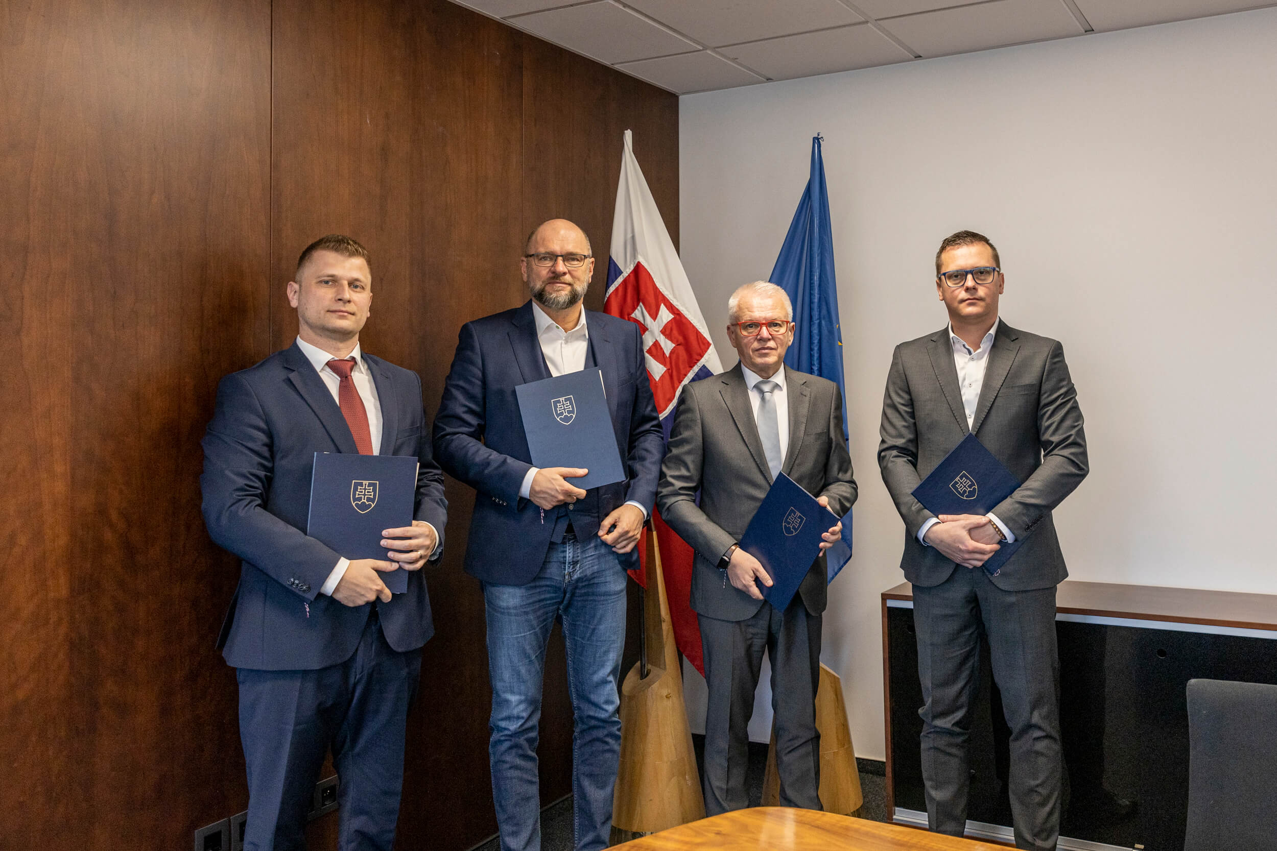 Podpis memoranda o spolupráci medzi Ekonomickou univerzitou v Bratislave a Ministerstvom hospodárstva SR prinesie zintenzívnenie spolupráce