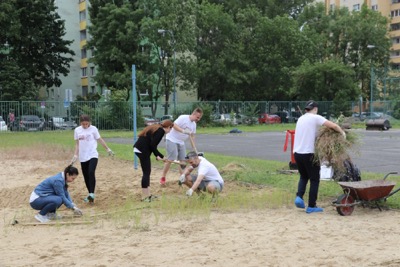 Udržateľná EUBA sa pridala k firmám na NM´22, ktoré aj tento rok pomáhali skrášľovať svoje mesto