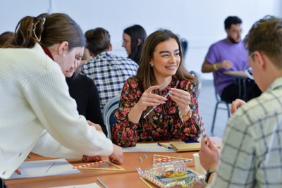 Projekt Central Europe Connect už po 9. krát spojil študentov ekonomických univerzít z Bratislavy, Viedne a Varšavy