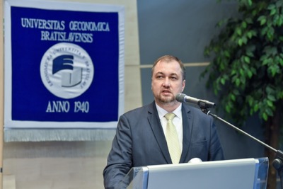 Slávnostná inaugurácia rektora a dekanov fakúlt EU v Bratislave