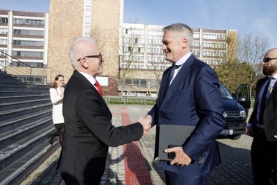 Univerzitné udalosti » OECD Secretary-General Mathias Cormann Visits University of Economics in Bratislava