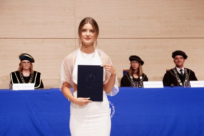 Blahoželáme čerstvým absolventom Ekonomickej univerzity v Bratislave - Promócie 2024