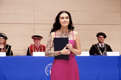 Blahoželáme čerstvým absolventom Ekonomickej univerzity v Bratislave - Promócie 2024
