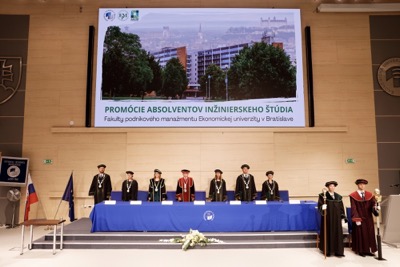 Blahoželáme čerstvým absolventom Ekonomickej univerzity v Bratislave - Promócie 2024