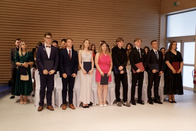 Blahoželáme čerstvým absolventom Ekonomickej univerzity v Bratislave - Promócie 2024