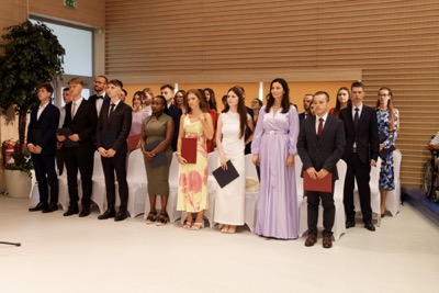 Blahoželáme čerstvým absolventom Ekonomickej univerzity v Bratislave - Promócie 2024