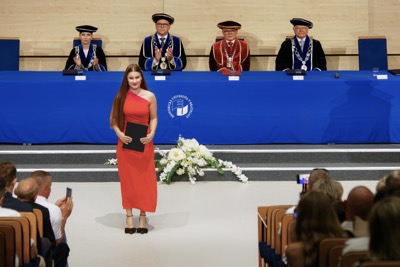 Blahoželáme čerstvým absolventom Ekonomickej univerzity v Bratislave - Promócie 2024
