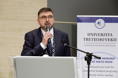 Promócie v akademickom roku 2023/2024 začala Univerzita tretieho veku Ekonomickej univerzity v Bratislave