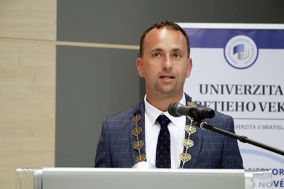 Promócie v akademickom roku 2023/2024 začala Univerzita tretieho veku Ekonomickej univerzity v Bratislave