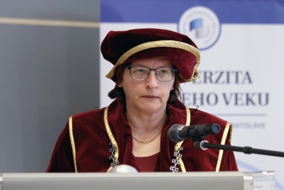 Promócie v akademickom roku 2023/2024 začala Univerzita tretieho veku Ekonomickej univerzity v Bratislave