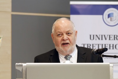 Promócie v akademickom roku 2023/2024 začala Univerzita tretieho veku Ekonomickej univerzity v Bratislave